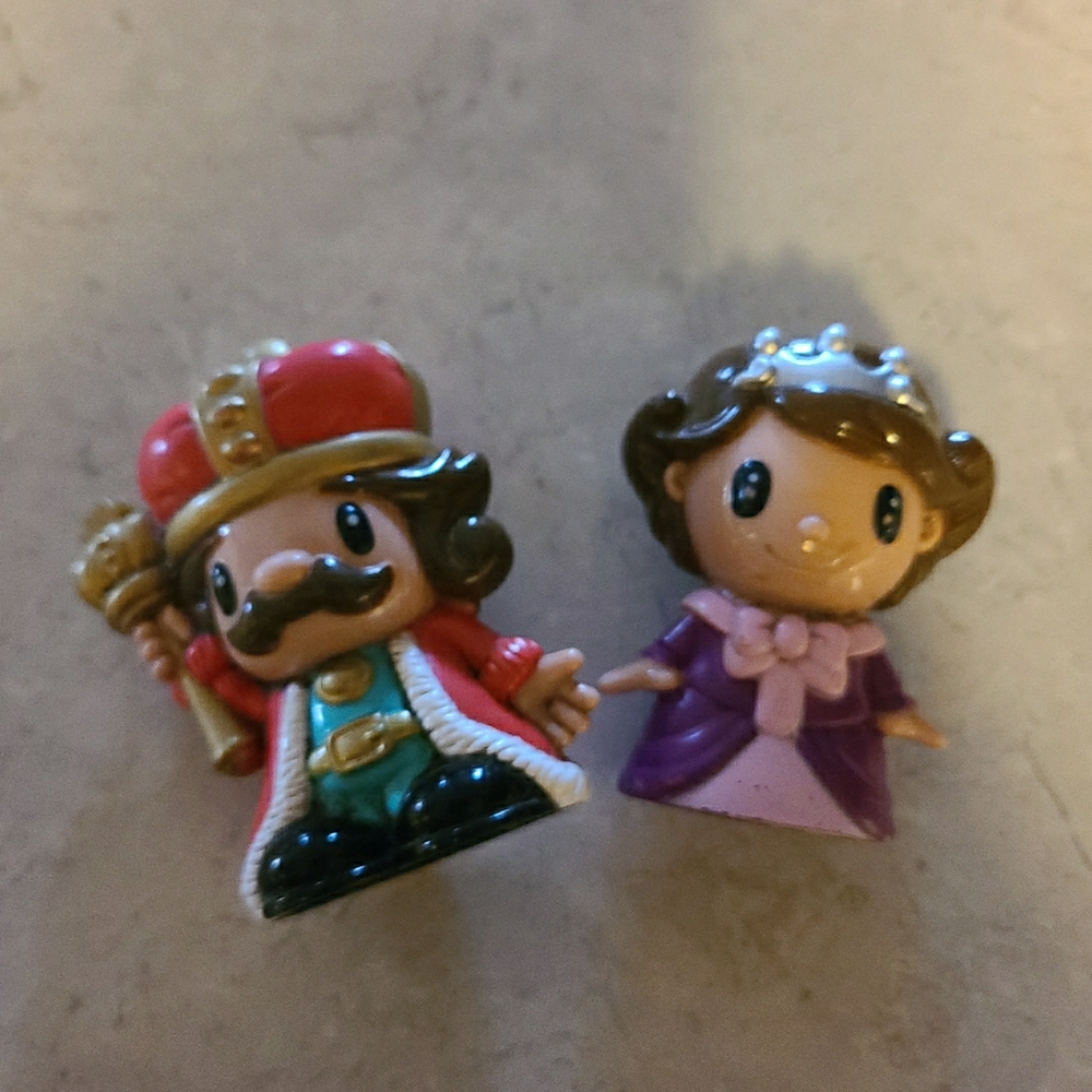 Royal Adventure King and Queen Toy Set